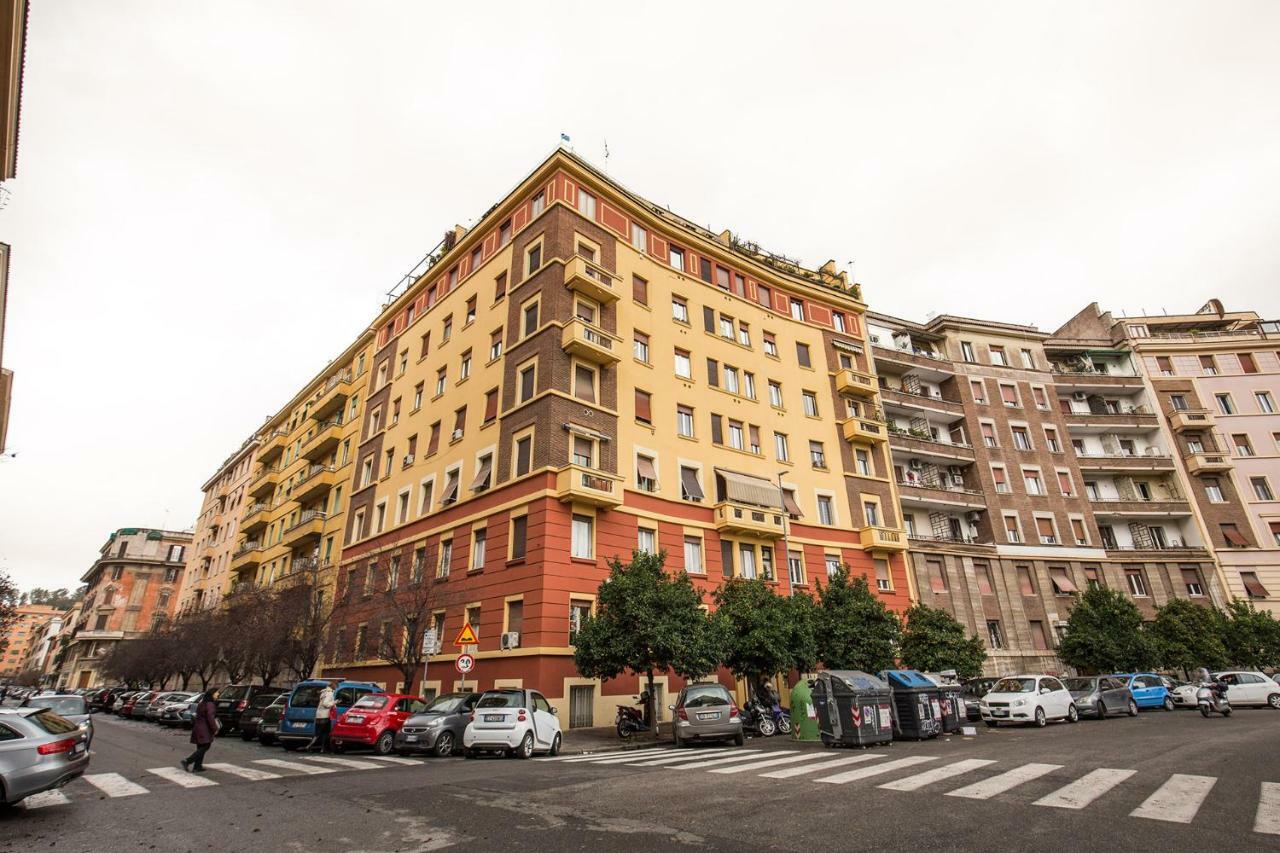 Insula Petri _ 2Bdr Apartment Рим Екстер'єр фото