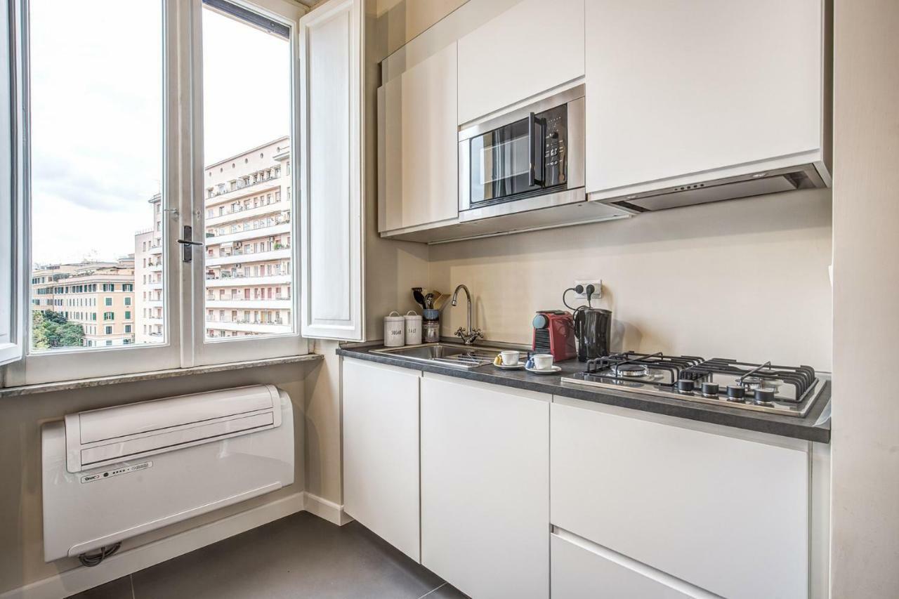 Insula Petri _ 2Bdr Apartment Рим Екстер'єр фото
